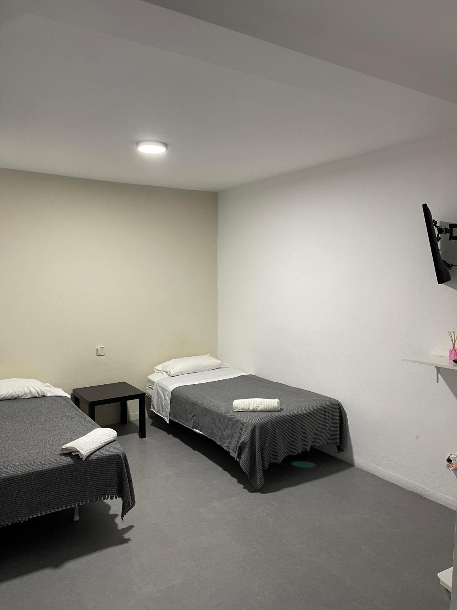 Hostal Santa Calma Marbella Bagian luar foto