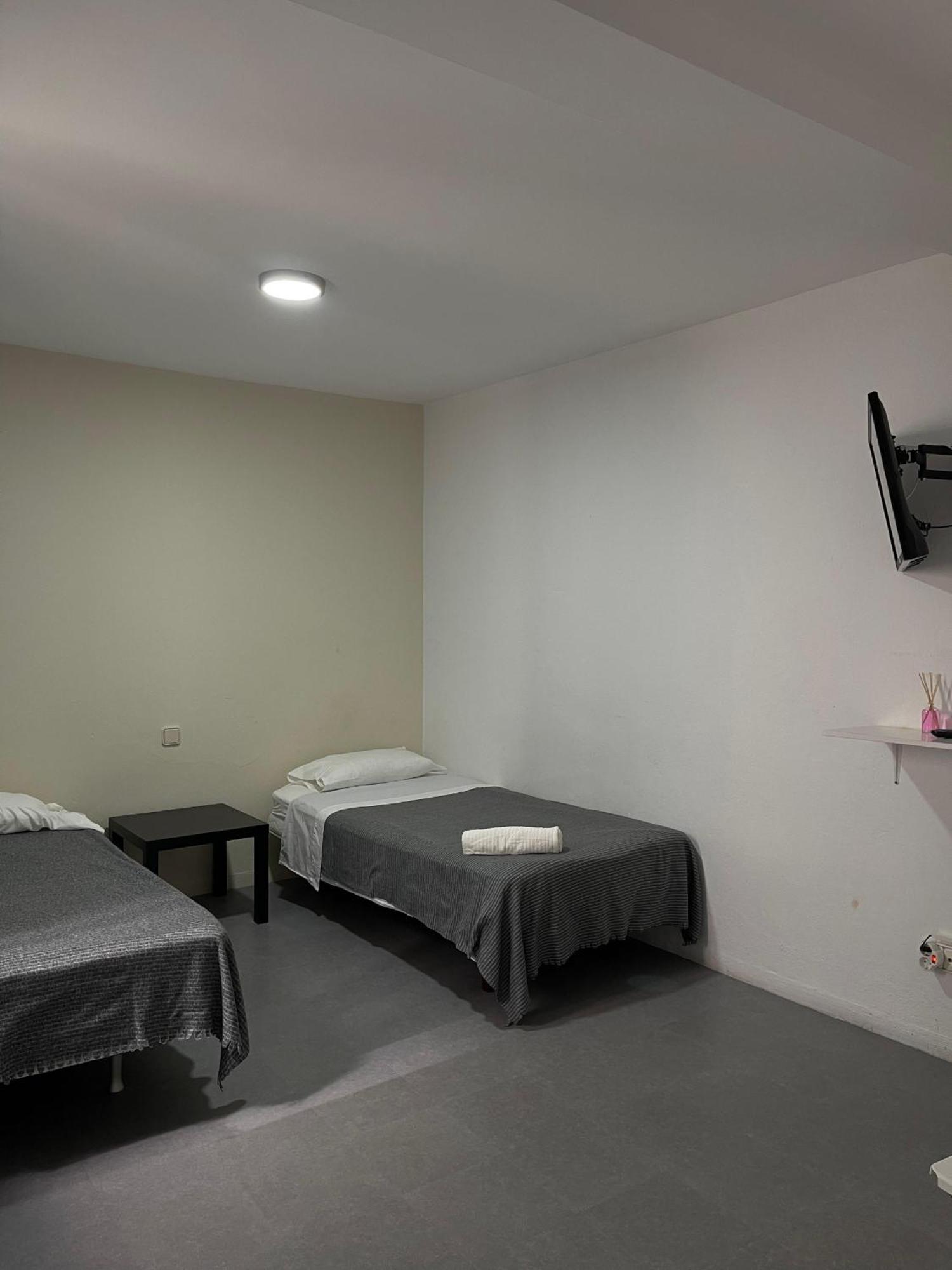 Hostal Santa Calma Marbella Bagian luar foto
