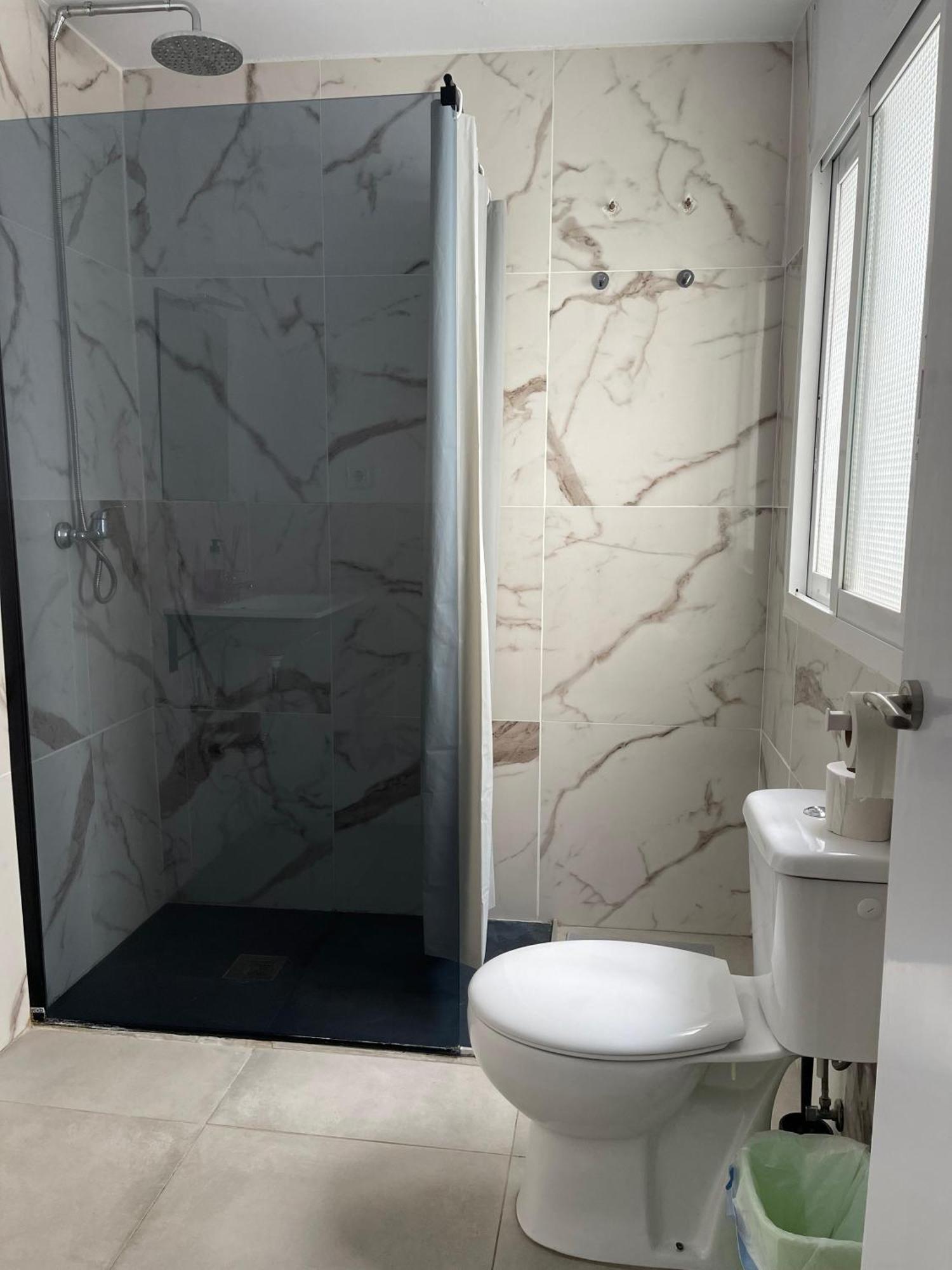 Hostal Santa Calma Marbella Bagian luar foto